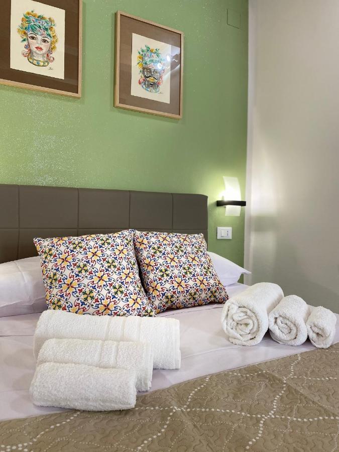 Tanto Di Cappello Home باليرمو المظهر الخارجي الصورة